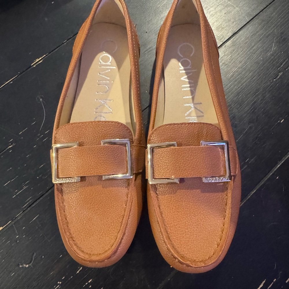 Calvin Klein Women's Tan Leather Buckle Loafers size 7.5